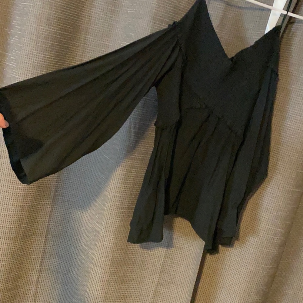 Dark green off shoulder flowy top